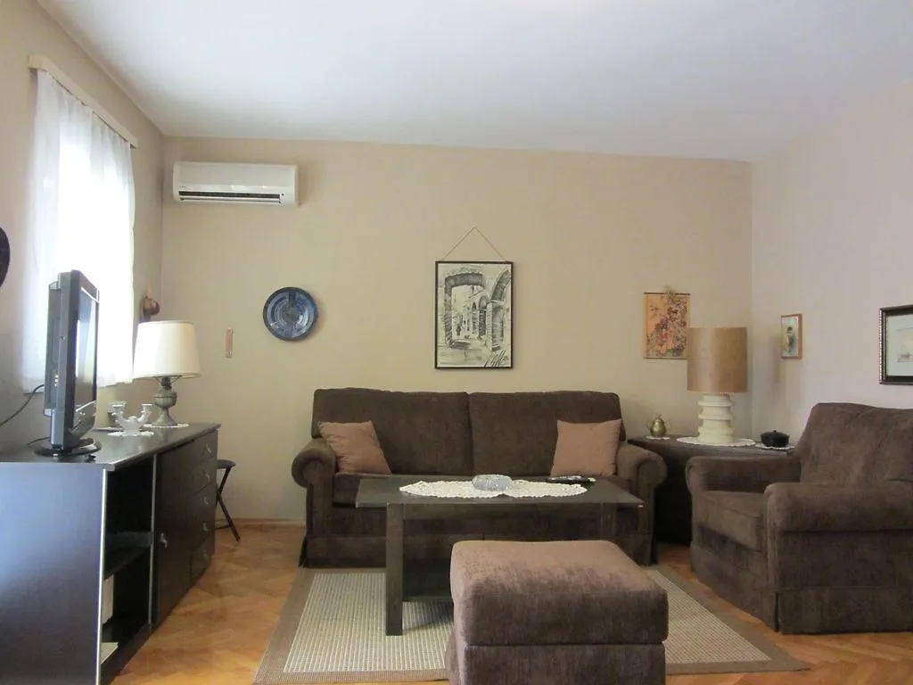 Holiday Home Malinska 1 0*,